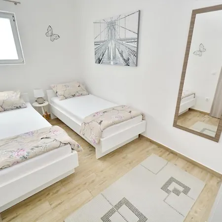 Paulin Ferienhaus Obrovac