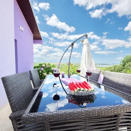 Paulin אוברובץ